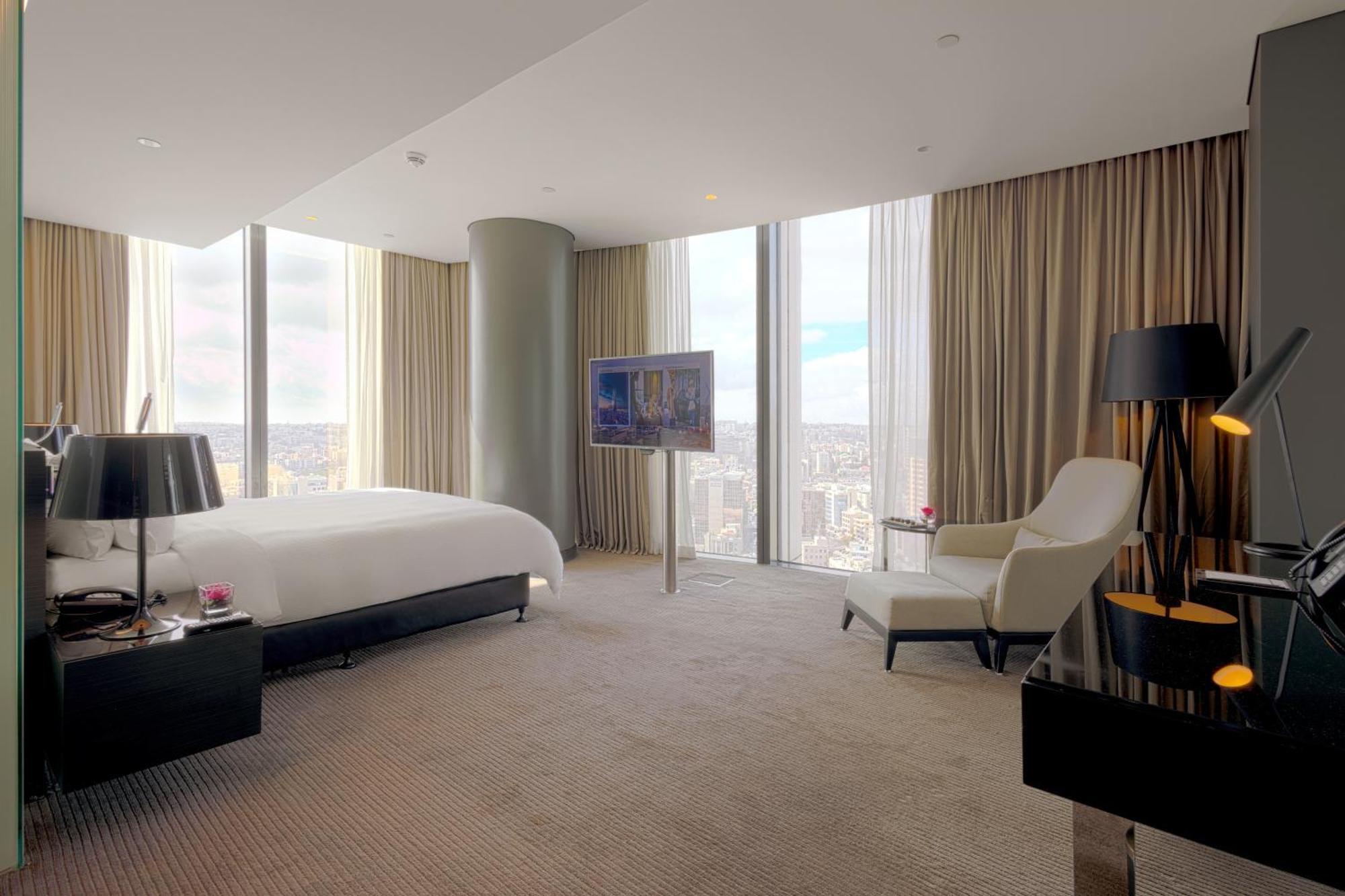 Grande Chambre d'Angle Lit King-Size - Vue sur Ville